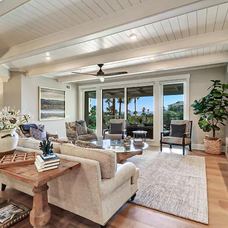 1013 Seacrest Villa